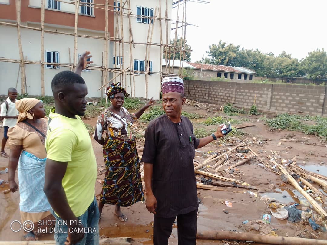 Oyo: Ona Ara LG Chair, Shaba Visits Flooded Area, Calls For Urgent Construction of Drainage