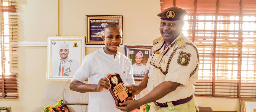Oyo: Ibadan North LG Chair, Sahib AgbaEgbe Receives Men of Immigration Service On Reconciliatory Purpose