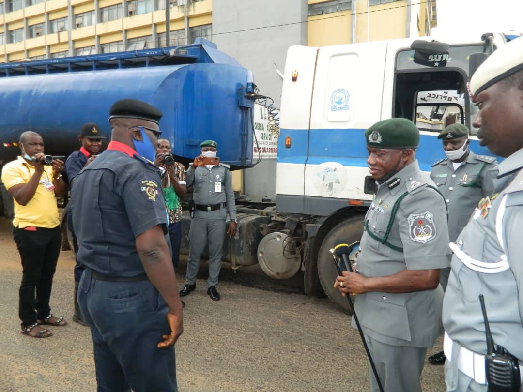 Customs Intercept Truck Tanker Conveying Pms, Hand Over Suspects To NSCDC.
