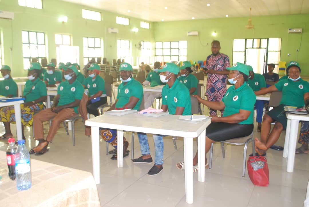Again, Folarin Trains Youths on Artificial Insemination In Pig Farming, Gives Cash Grants To Trainees