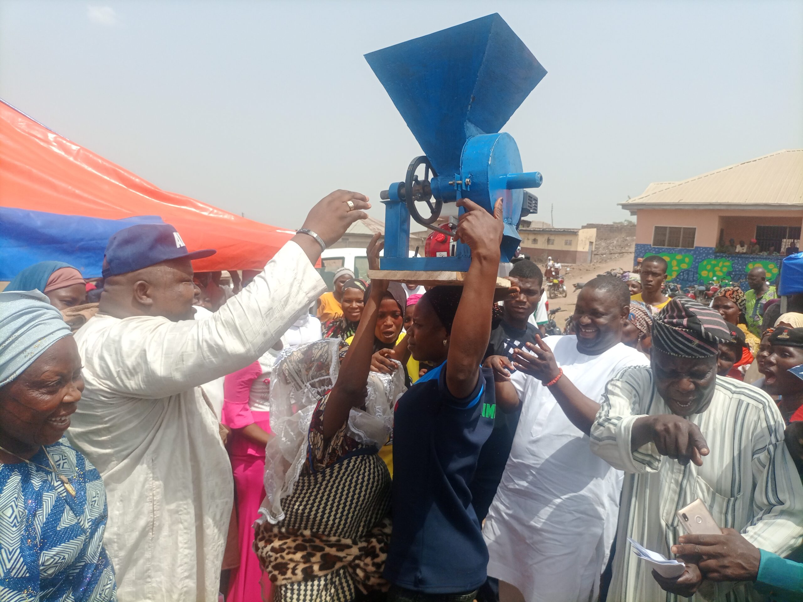 Oyo Agog As State Assembly Minority Leader, Asimiyu Alarape Empowers Constituents With Cash, Items Worth Millions Of Naira