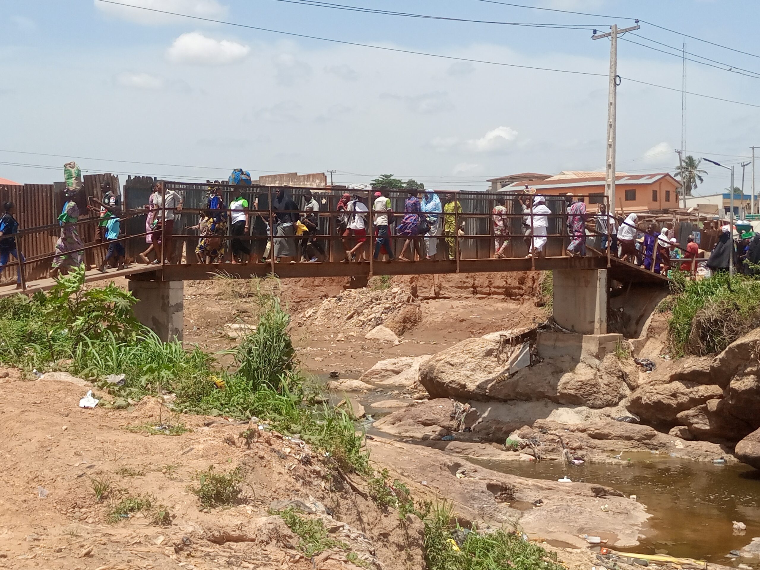 Ona Ara Road: Constituents Appeal To Seyi Makinde As Olorunsogo-Amuloko-Akanran Road’s Blockage Paralyses Economy(VIDEO)