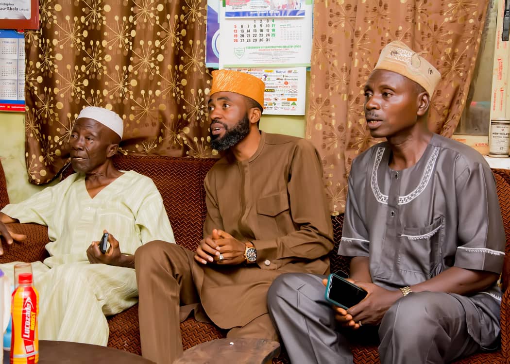 Iseyin/Itesiwaju/Iwajowa/Kajola F/C: Soliu Abu Declares Intention, Seeks Elders’ Permission Over Obtainment Of Forms