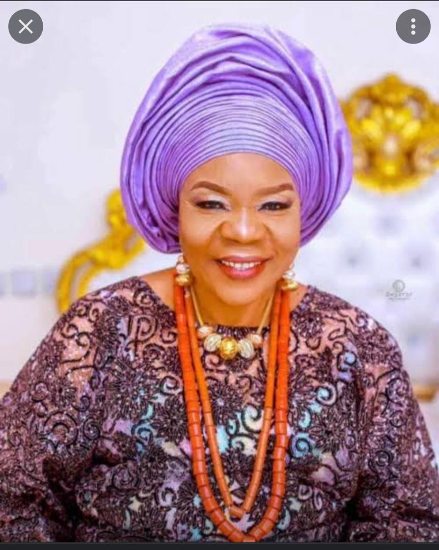 Oyo Market Tussle: 8 Clusters, 264 Iyalojas, Over 500 Market Leaders Declare War Against Saratu Aduke