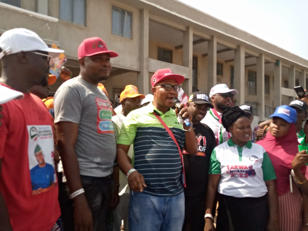 Oyo 2023: FM, Olopoenia, Tanwa, Dasola, Peller, Others Organise Appreciation Walk For Seyi Makinde In Iseyin