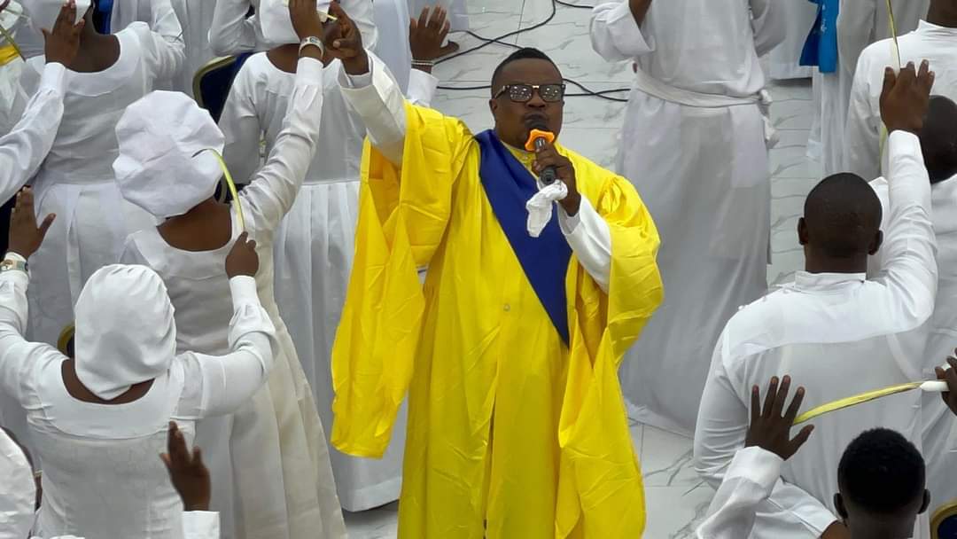 My Heart Bleeds For Nigeria — Renowned Inspirational Singer, Lanre Teriba