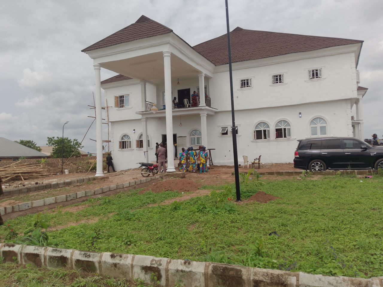 PHOTO: Olugbon Confers Titles On Makinde, Ajimobi, Others, Inaugurates New Palace