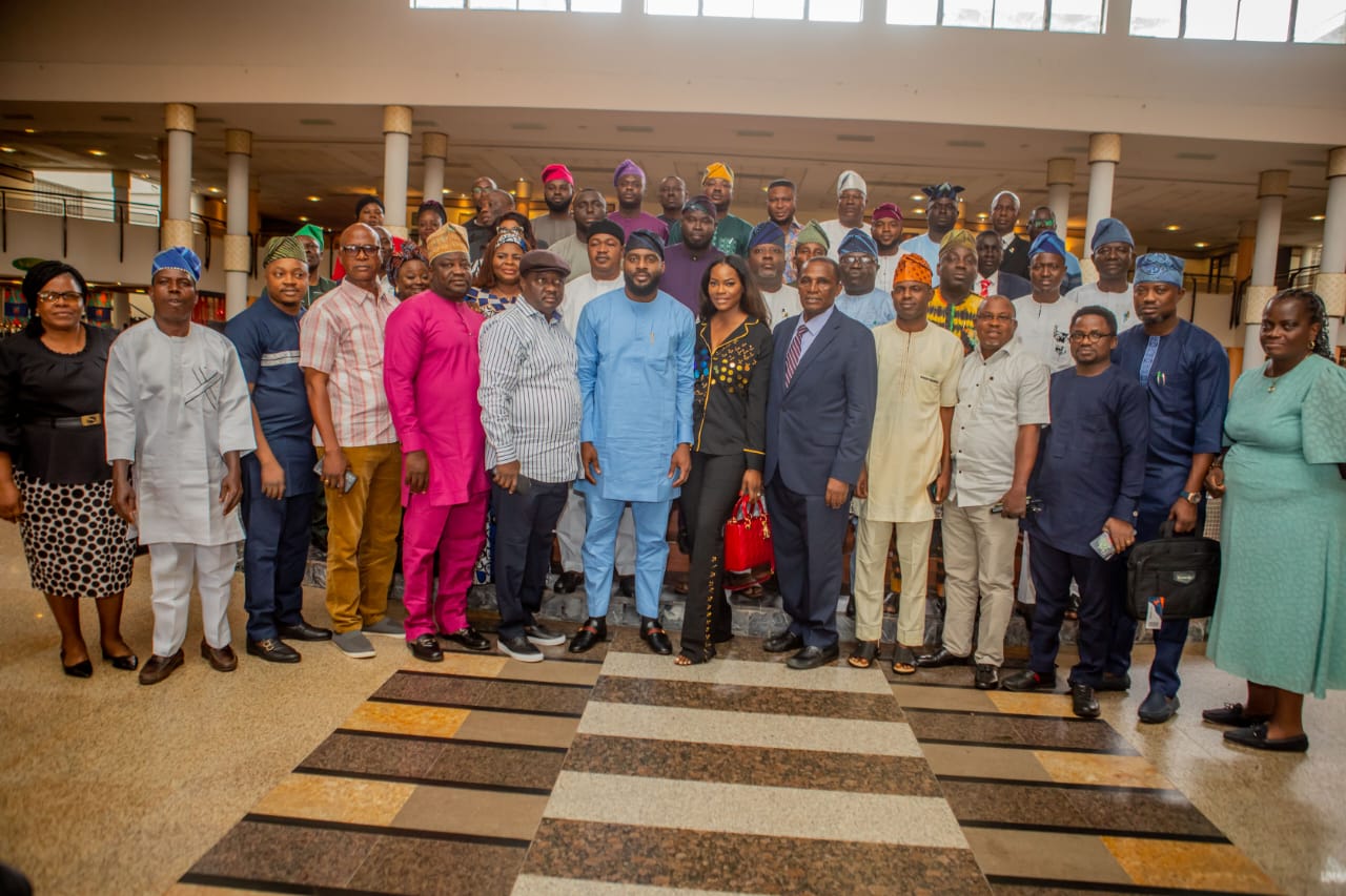 Oyo Speaker, Ogundoyin Facilitates Two Day Post Inauguration Workshop, Accompany With Oyo Legislators, Management Staff