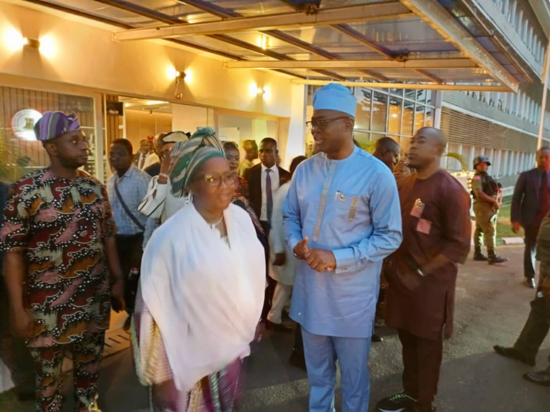 BODIJA BLAST: Iyaloja-General of Nigeria, Folashade Tinubu Visit Makinde, Commiserate With Victims