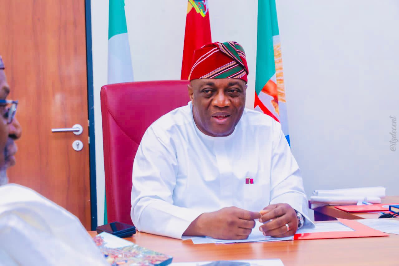 Senator Akintunde Secures Federal Approval For Ayegun-Oleyo Road Construction