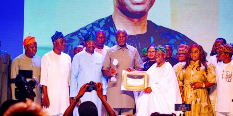 Makinde’s Outstanding Contributions Earn Him Independent Newspaper’s Man Of The Year Award