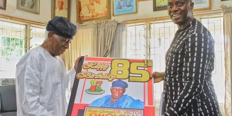 A Respected Mathematical Guru And Administrator — Makinde Leads Tributes To Olunloyo