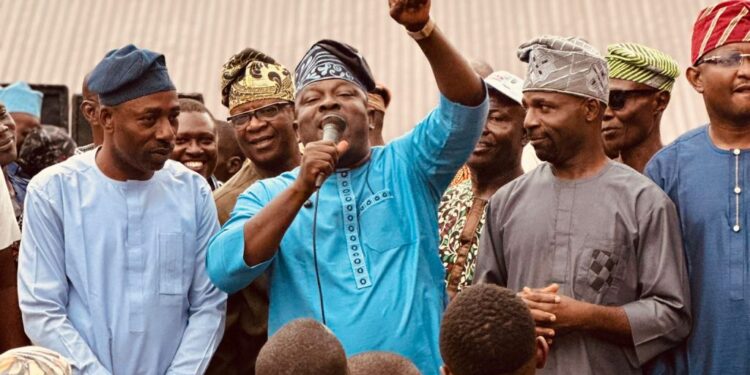 Ib North By-Election: APC’s Chances In Jeopardy As Mass Defection To PDP Sends Shockwaves