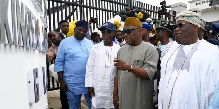 Beyond Politics: Makinde Unveils Estate In Honour Of Late APC Chieftain, Akinremi