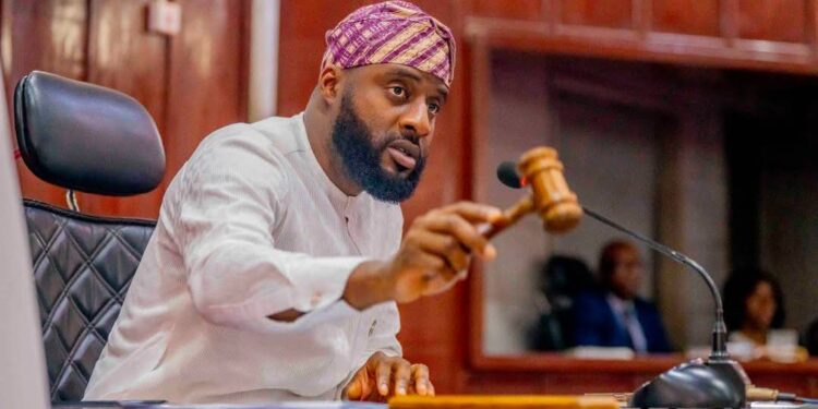 Oyo Assembly Approves Reusable Textbooks To Reduce Education Costs