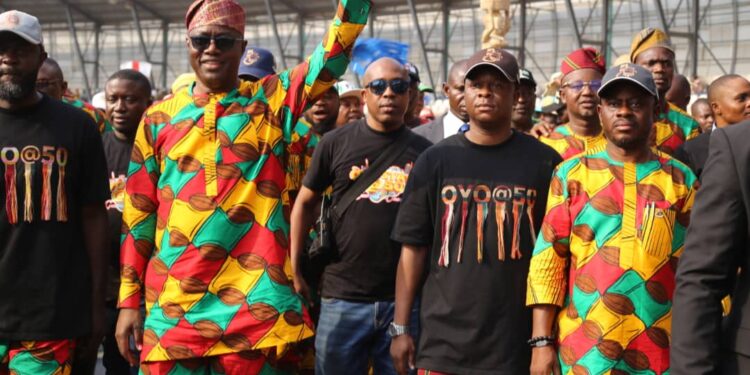 Egbeda LG Chairman, Sanda Sikiru, Leads Vibrant Carnival Procession As Oyo State Celebrates 50th Anniversary