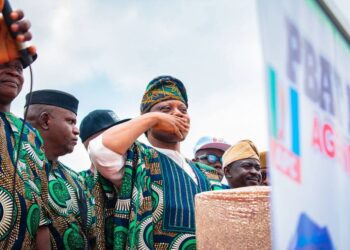 Tinubu Ally Remi Oseni’s ₦200m Grassroots Revolution: Empowerment Blitz Transforms Constituents, Courts Voters For 2027