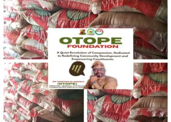 Eid-El-Fitr: OTOPE Reiterates Commitment To Welfare Of Egbeda/Ona-Ara Residents, Spreads Joy With Food Distribution