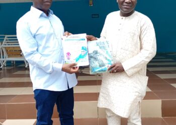 Oyo Guber Hopeful, AKK Pays Courtesy Visit To Okanlomo Of Oodua, Chief Jubril Dotun Sanusi (JDS).