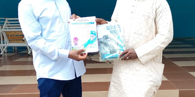Oyo Guber Hopeful, AKK Pays Courtesy Visit To Okanlomo Of Oodua, Chief Jubril Dotun Sanusi (JDS).