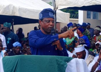 “Beyond Politics: When Remi Oseni Talks, The Heavens Descend And The Masses Are Liberated”(PART 1)