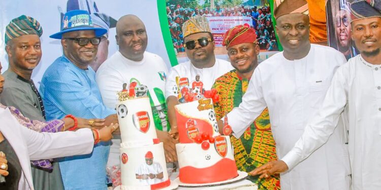 Oyo Central APM Candidate, Ajadi, Lauds Benedict Akika As A Dependable Philanthropist And Grassroots Mobiliser