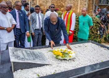 “He Was My Truth-teller”: Makinde Pays Emotive Tribute To Late Father At 14th Memorial Service In Ibadan