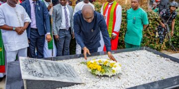 “He Was My Truth-teller”: Makinde Pays Emotive Tribute To Late Father At 14th Memorial Service In Ibadan