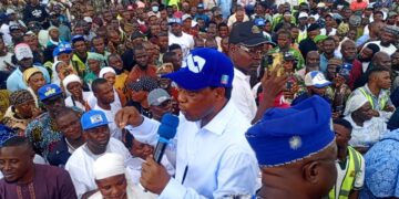 2027: Oyo South APC Candidate, Remi Oseni Rolls Out ₦50M Grants, 200 Solar Lights, 5 Boreholes To Ogunpa Market, Rallies Traders For Tinubu Re-Election