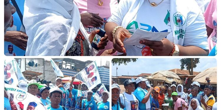 Reps Candidate, Olatunji’s Wife Received With Excitement As Oluyole Residents Pledge Support For APM