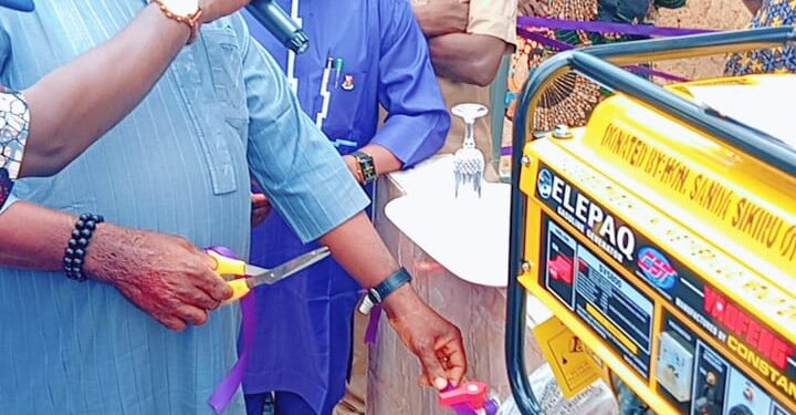 Oyo Liaison Office DG, Busari Olayemi, Commends Sanda For Translating Promises To Projects At Commissioning Of 4 Motorized Boreholes In Egbeda LG